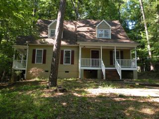 16 Alamo Ct, Durham, NC 27705-6401