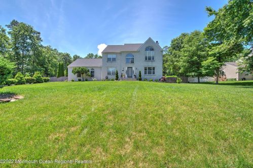 322 Bird Village Rd, Jackson Twp, NJ 08527-4641