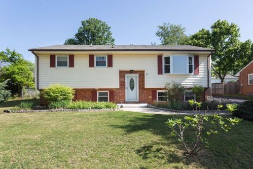 978 Norbourne Ave, Vinton, VA 24179-3620