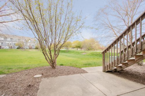 5463 Elizabeth Pl, Rolling Meadows IL  60008-3842 exterior