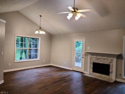 4254 Oak Cir, Lilburn, GA 30047-2625