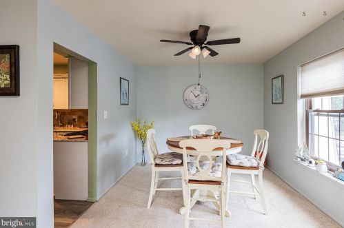 85 Valleybrook Dr, Lancaster PA  17601-4612 exterior