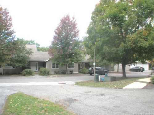 301-304 Essex Ct, Torrington, CT 06790-2839