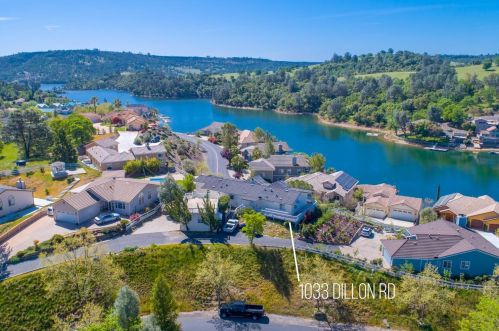 1033 Dillon Rd, Copperopolis, CA 95228-9415