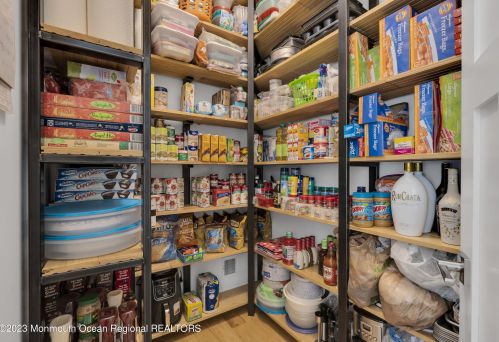 139 Cold Indian Spg Rd, Tinton Falls NJ 07712-3247 exterior