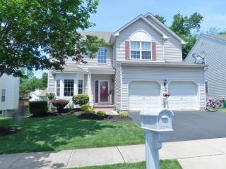 73 Shaffer Rd, Bridgewater, NJ 08807-5605