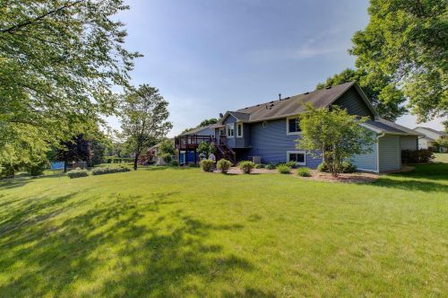 9056 Glacier Rd, Saint Paul MN  55125-3465 exterior