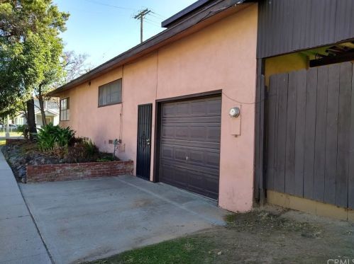 3109 Cedar St, Riverside, CA 92501-2331