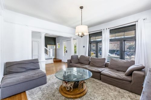 501 Walnut St, Santa Ana CA  92701-6029 exterior