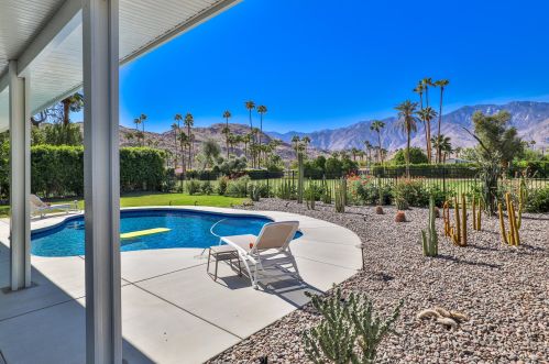 2453 Brentwood Dr, Palm Springs, CA 92264-5900