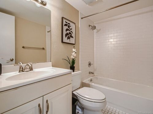 1660 Ensenada Way, Aurora CO 80013-3704 exterior