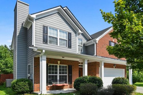 3680 Lakeside Walk Dr, Lilburn, GA 30047-2892