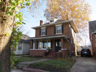 418 Allen St, Springfield, IL 62703-2204