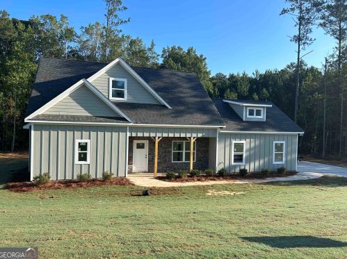 80 Scouts Ridge Dr, Porterdale, GA 30016-5869