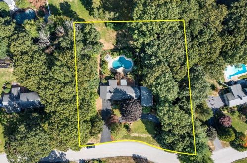 250 Stone Ridge Dr, Warwick, RI 02818-1614