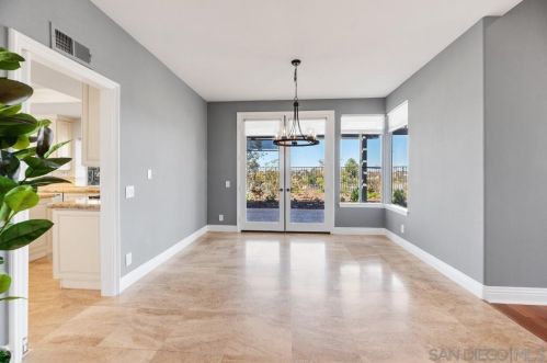 1597 Parkview Dr, Vista CA  92081-8750 exterior