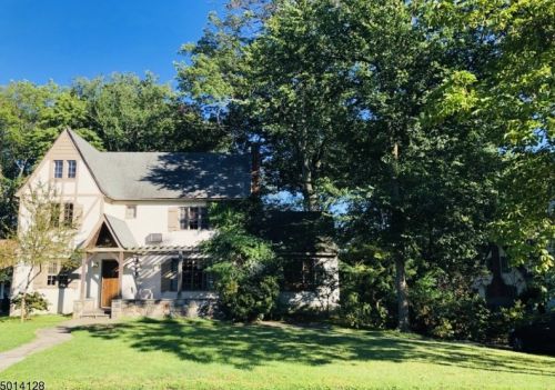 55 Beverly Rd, Town Center, NJ 07052-4607