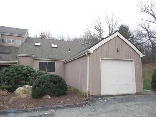 314 Pheasant Gln, Huntington, CT 06484-3887