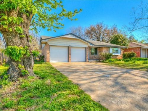 515 Redwood Dr, Noble, OK 73068-8219