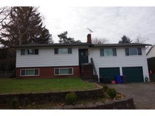 225 Hacienda Ct, Damascus, OR 97080