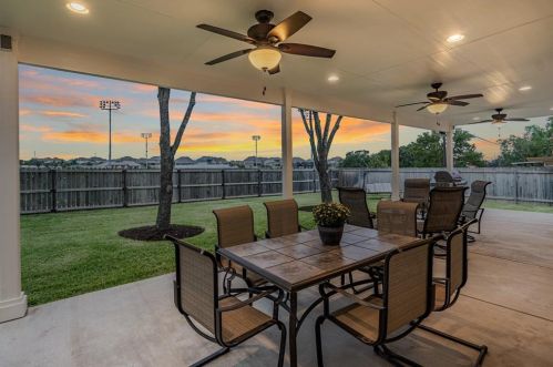 15920 Braesgate Dr, Austin TX  78717-4817 exterior