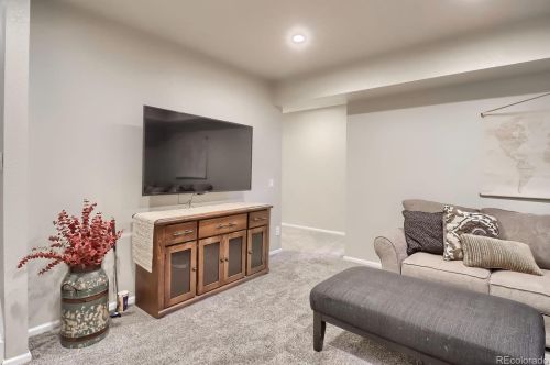 26901 Roxbury Pl, Denver CO  80016-7528 exterior