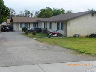 1098 G St, Colton, CA 92324-2070
