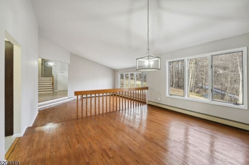 30 Chester Woods Dr, Chester, NJ 07930-2828