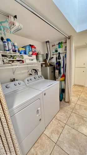 2772 Tropicana Dr, Riverside CA  92504-4220 exterior