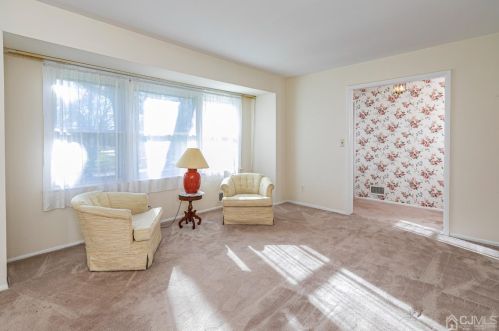 32 Taylor Rd, Princeton NJ 08540-9521 exterior