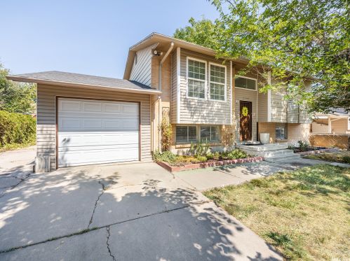 3768 Lewisport Dr, Taylorsville, UT 84084-1408