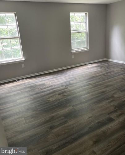 6386 Shaundale Dr, Springfield VA  22152-2143 exterior