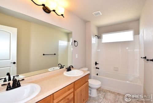 2670 Emerald St, Loveland CO 80537-2013 exterior