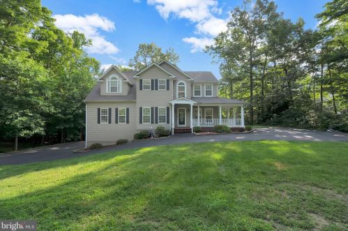 390 Spotted Tavern Rd, Fredericksburg, VA 22406-4025