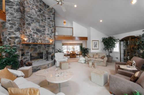 2649 Farview Dr, Mountainside, NJ 07092-1318