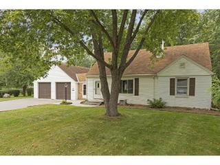 4234 Oak Drive Ln, Hopkins, MN 55343-6919