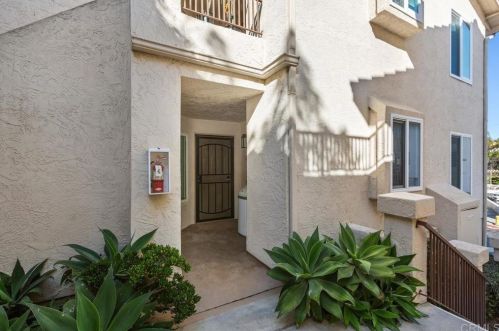 7442 Altiva Pl, Carlsbad, CA 92009-6406