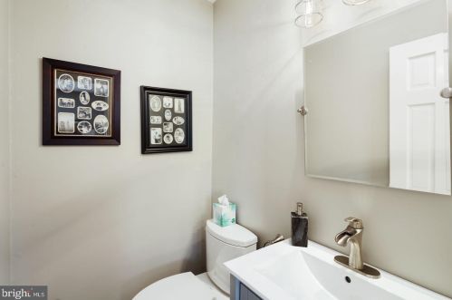 104 Roberts Ave, Tavistock NJ 08033 exterior