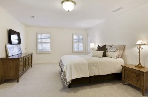 230 Cameron Rdg Dr, Atlanta GA  30328-4709 exterior