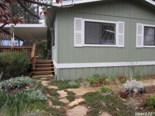 1926 Larsen Dr, Snowline Camp, CA 95709-9756