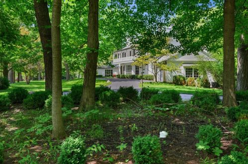 741 Prospect Ave, Northfield, IL 60093-2326