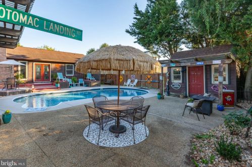 209 Brooks Dr, Fredericksburg, VA 22408-2905