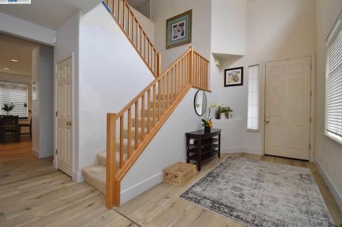5329 Fairweather Ct, Hayward, CA 94552-5532