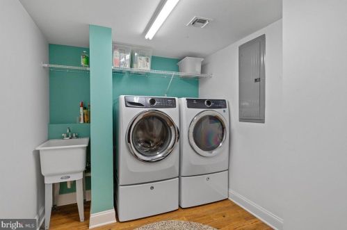 80 Robert Rd, Princeton NJ  08540-5333 exterior