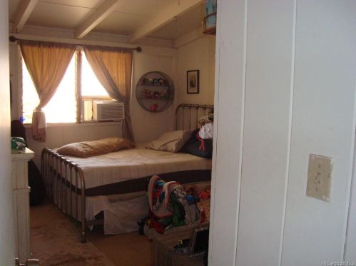 1430 Uila St, Honolulu HI  96818-1940 exterior