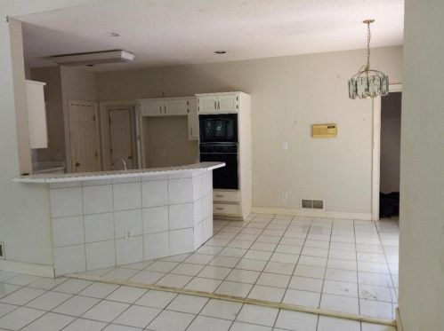 4165 Manor Hills Ln, Atlanta, GA 30331-2043