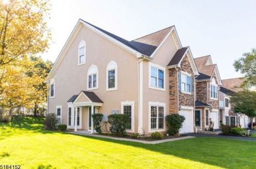 51 Magnolia Way, Paterson, NJ 07508-3114