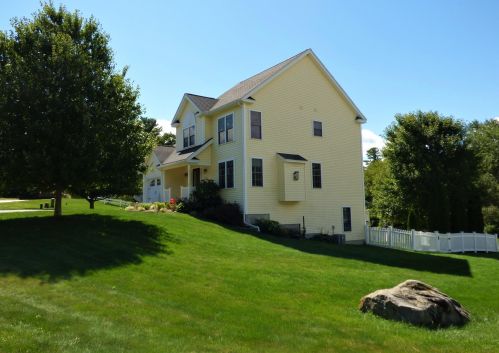10 Cassily Ln, Dover, NH 03820-2983
