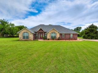 874 County Street 2921, Tuttle, OK 73089-2423