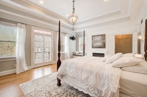 4450 Crestwicke Pointe, Atlanta GA  30319-1081 exterior